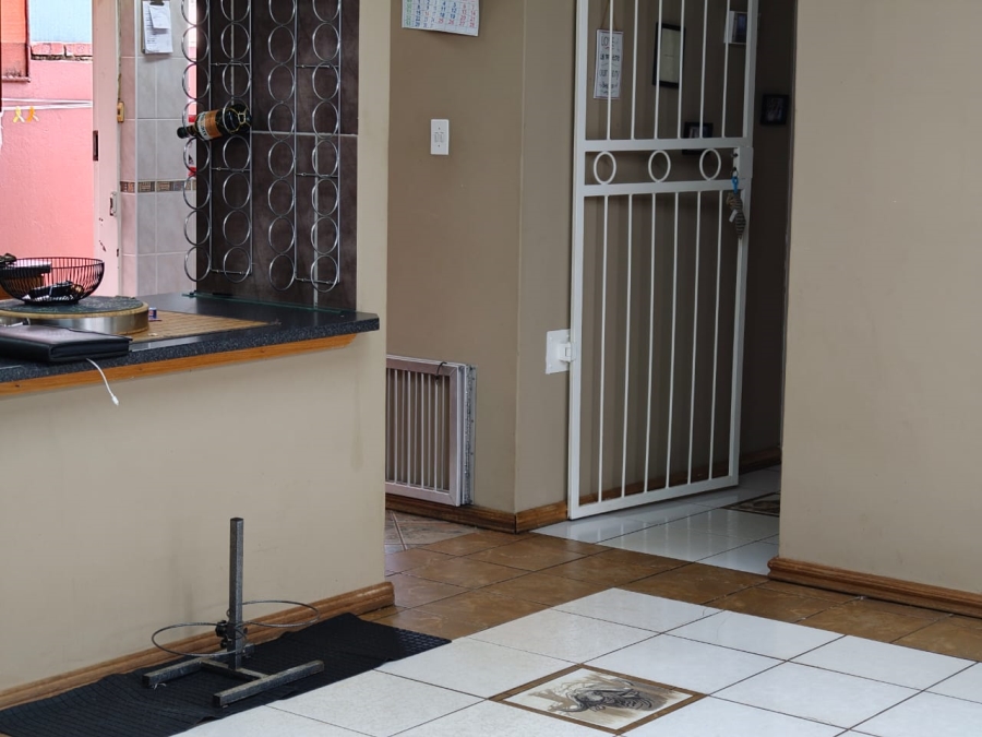 3 Bedroom Property for Sale in Ifafi North West